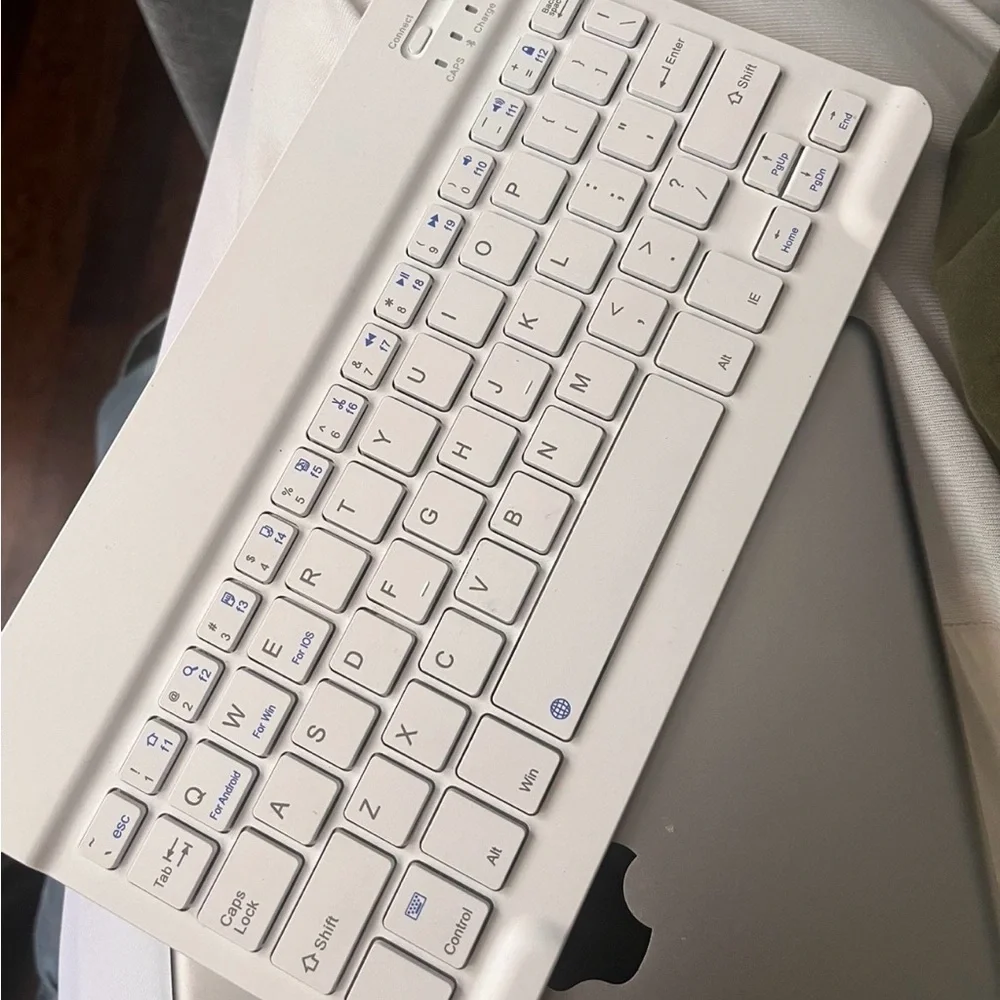 Apple Silver Tablet with Vibrant Display